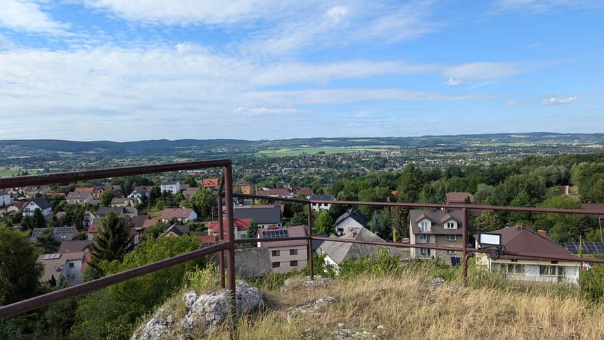 Widok ze Skały z Krzyżem, Nielepice