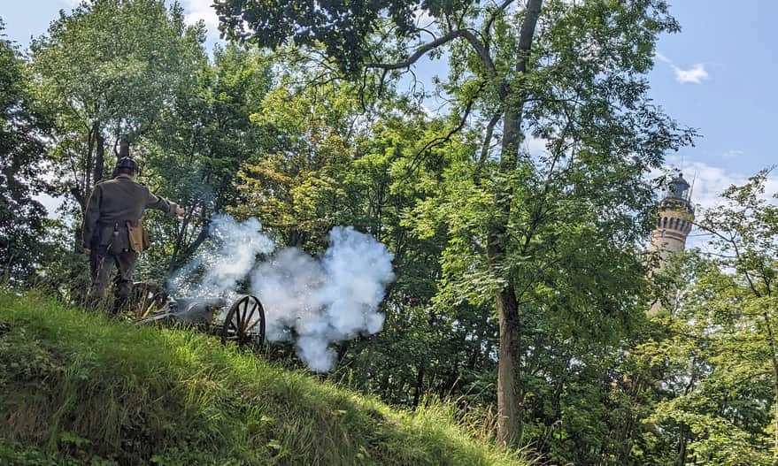 Fort Gerharda - wystrzał z armaty kończący zwiedzanie z przewodnikiem