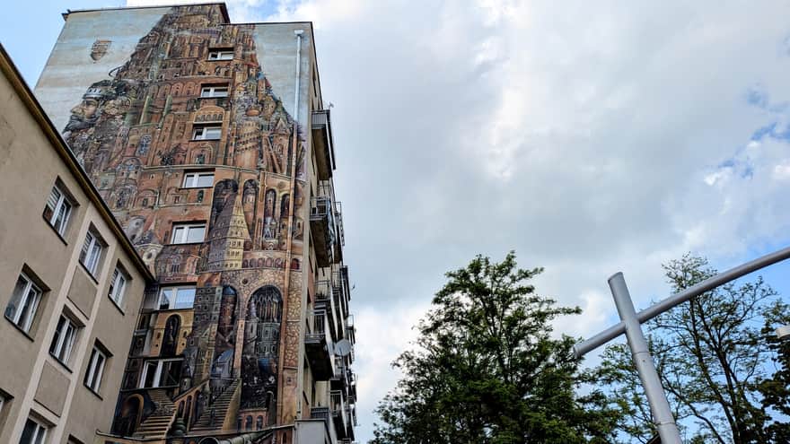 Mural "Wieża Babel" w Częstochowie
