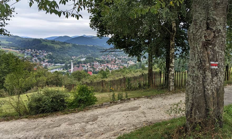 Z Krościenka nad Dunajcem na Lubań - widok na Krościenko