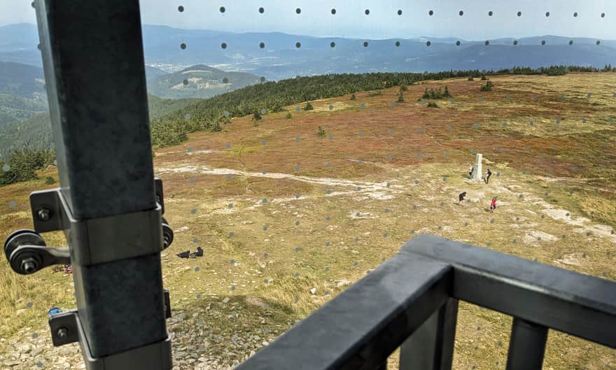 Śnieżnik, 1425 m n.p.m. Widok z tarasu widokowego na wieży