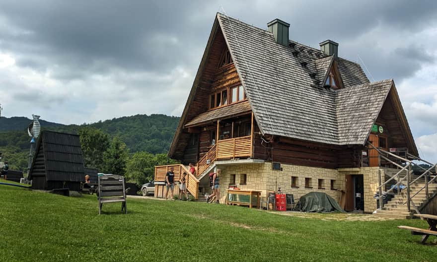 Bacówka PTTK Jaworzec - ważny punkt na ścieżce "Bieszczady Odnalezione"
