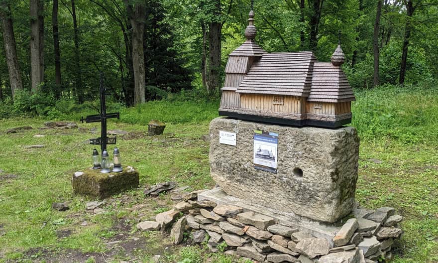 Ścieżka przyrodnicza Kiczera. Model cerkwi z byłej wsi Żydowskie