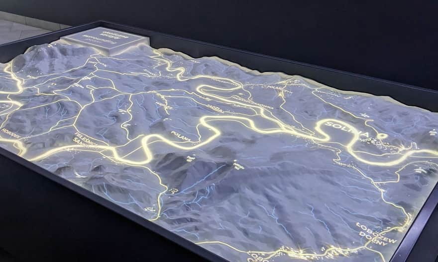 Dolna stacja kolejki gondolowej w Solinie - sala multimedialna