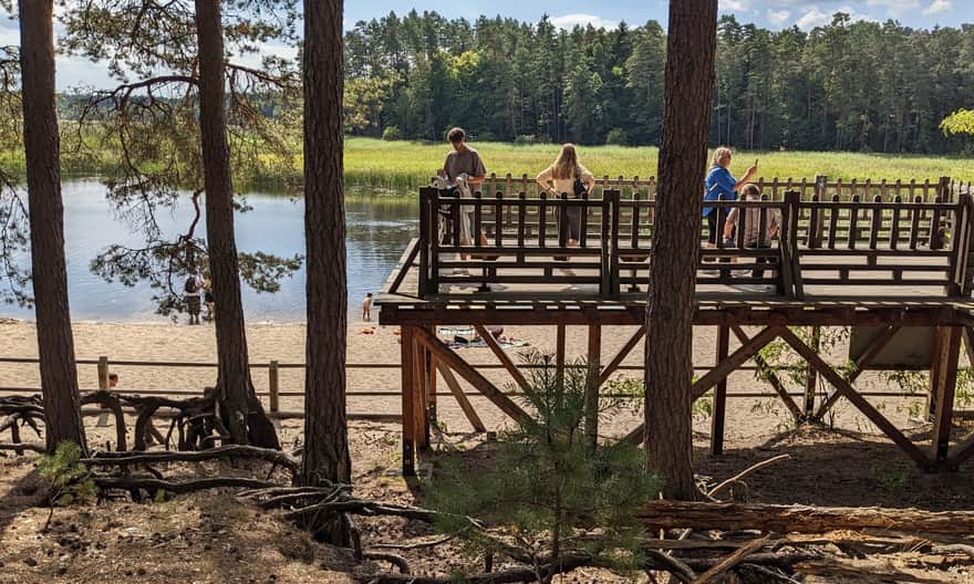 Stawy Echo w Zwierzyńcu - platformy widokowe nad plażą i kąpieliskiem