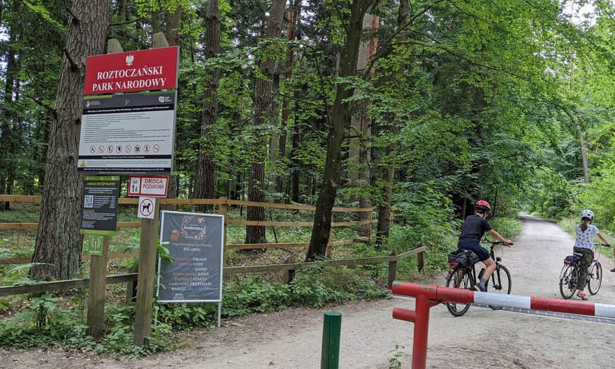 Wjazd na leśną drogę Zwierzyniec - Czarny Staw - Florianka - Górecko Stare