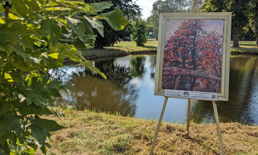 Park Zwierzyńczyk. Plenerowa wystawa reprodukcji malarstwa A. Wachniewskiej