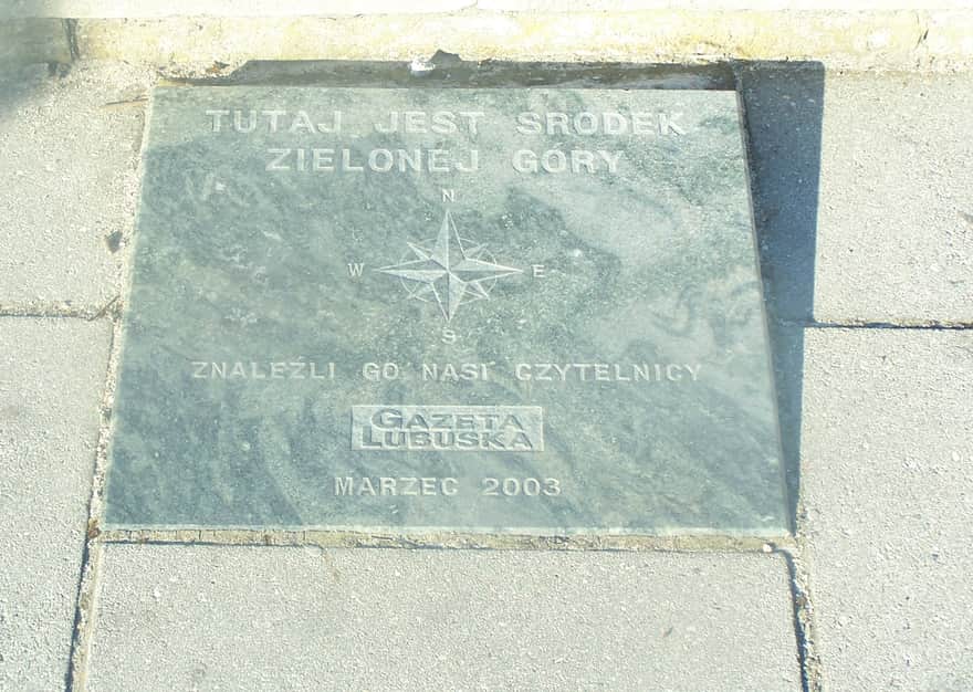 Środek Zielonej Góry przy pomniku w Parku Winnnym