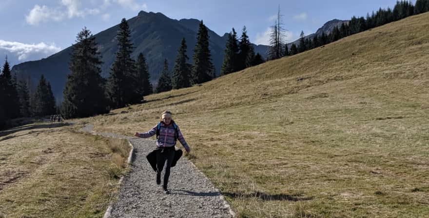 Descending from Rusinowa Polana to the black trail